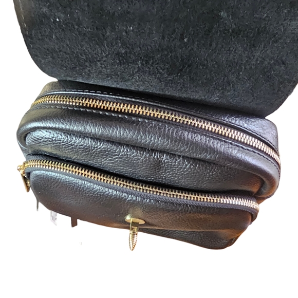 Jijou  Capri women's black cross body bag with gold hardware - Picture 4 of 9